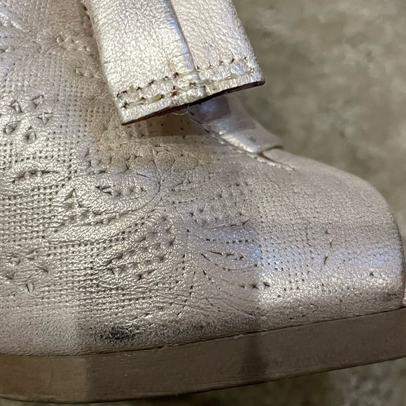 Unity in Diversity Fabiana Sandals - Picture 4 of 10